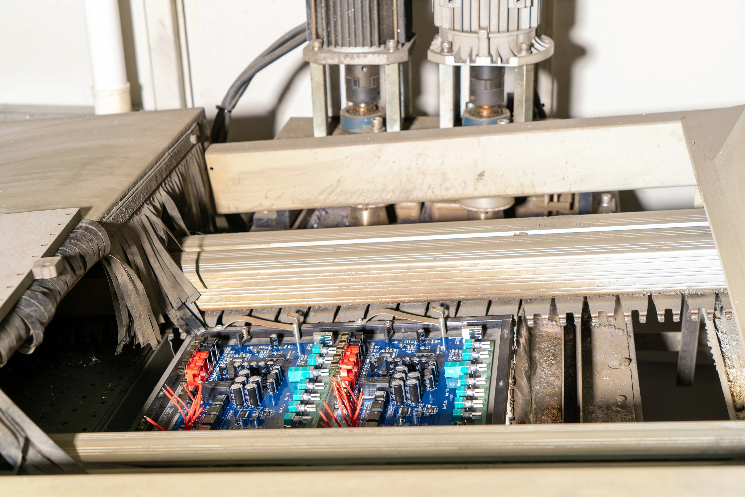 Printed circuit board assembly manufacturers that comply with international electronic product certifications