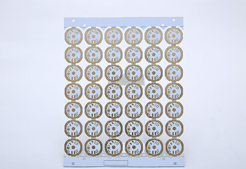 Aluminum circuit board for LED lighting